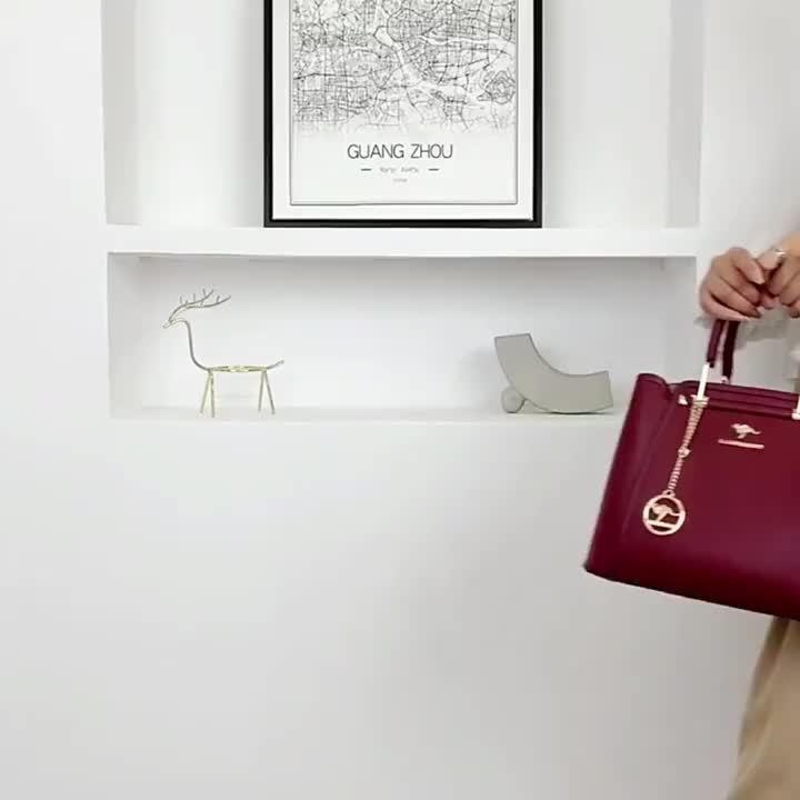 Wo 's Stylish Black Handbag with Golden-Tone Hardware & Detachable Shoulder Strap - High Quality, Lightweight, and Elegant Design for Everyday Use, Designer Handbags - Image 17