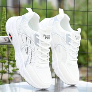The New Casual Sneakers Are Lightweight And Breathable, Ensuring Comfort Throughout The Day. They Are Suitable for Running And Everyday Outdoor Activities, Featuring a Lace-Up Design And Double-Layer Mesh for a More Comfortable Fit
