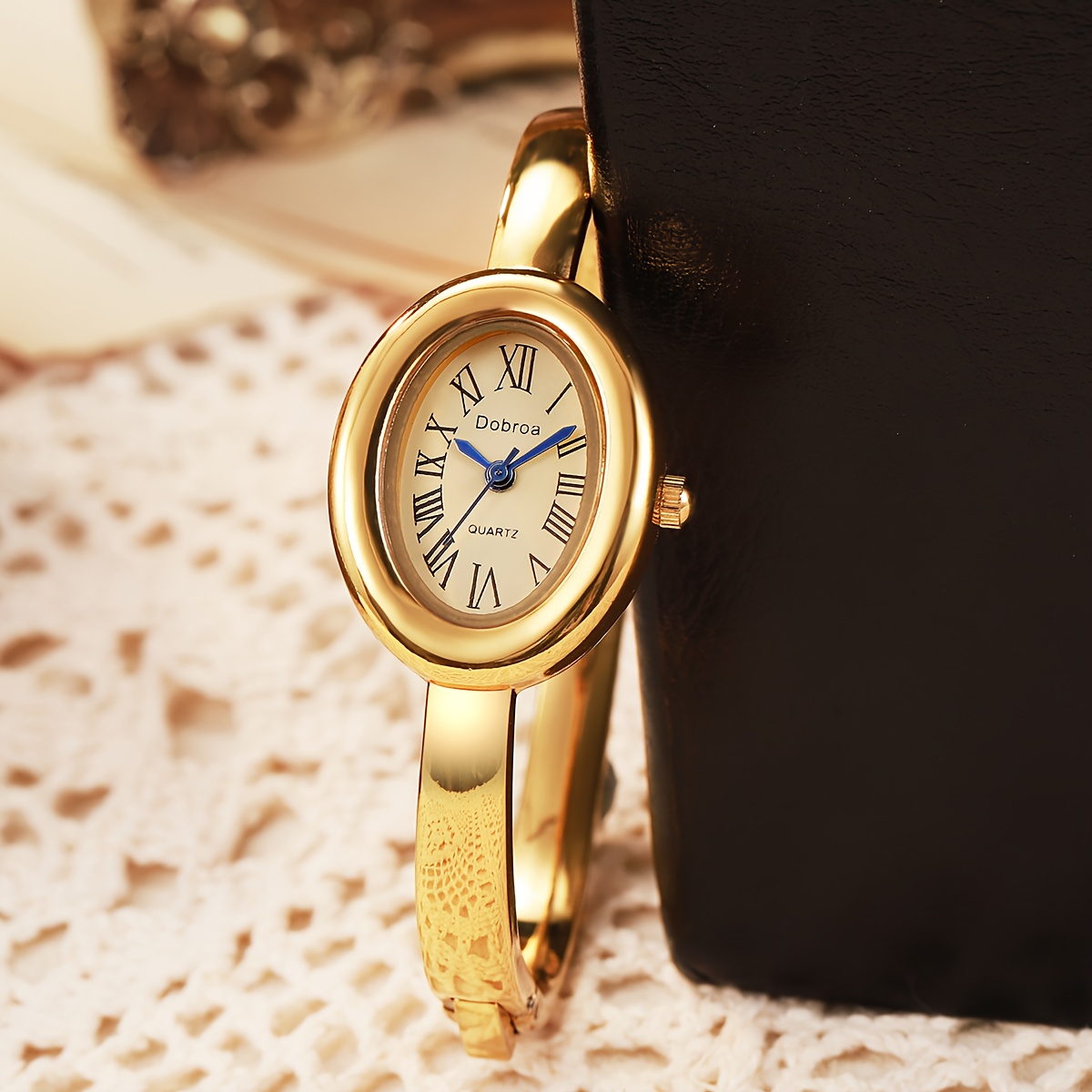 New Women'S Watch in Rose Golden, Featuring a Trendy, Luxurious Feel with a Classic, Unique Oval Bracelet Design - Image 5