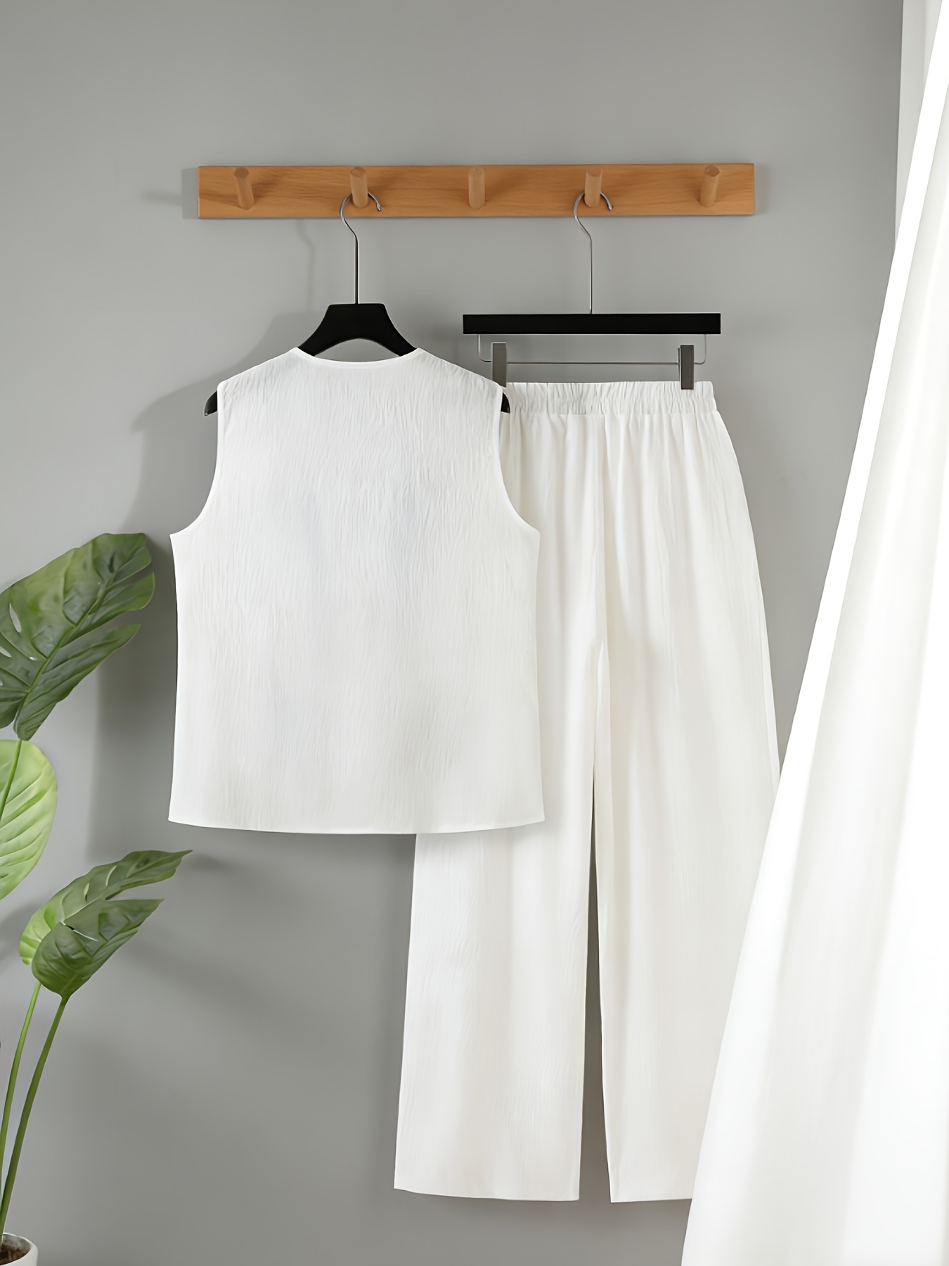 Chinese-Style Embroidered Women'S Outfit, Breathable, Featuring an Embroidered Tank Top And Long Pants Set, a Two-Piece Casual And Elegant Ensemble - Image 2