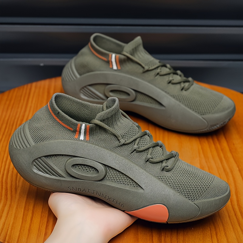 Men's Versatile Sneakers, Lightweight and Comfortable Men's Shoes, Low-Top Lace-Up Design, All-Season Sneakers, Suitable for Running, Workouts, and Daily Casual Wear LD920