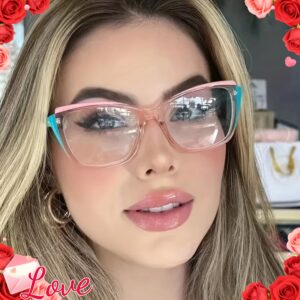 product-fmket-8f5bff78d50644620c248088cc812af5 A Pair of Vintage-Style Cat-Eye Glasses Suitable for Both Men And Women, Featuring a Trendy Leopard Print Color-Block Design. They Are Perfect for Everyday Wear And Office Commutes