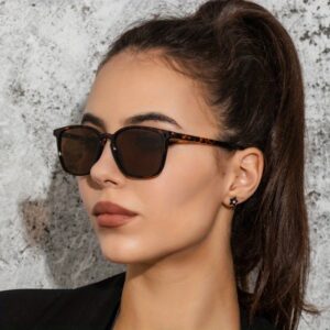 product-open-2024-03-31-1711871292026-c8f8f749d1eb47daab861f031ef2fde8-goods New Minimalist Retro Glasses for Men And Women, Trendy European And American Style, Popular Among Influencers, Perfect for Celebrity Street Photography