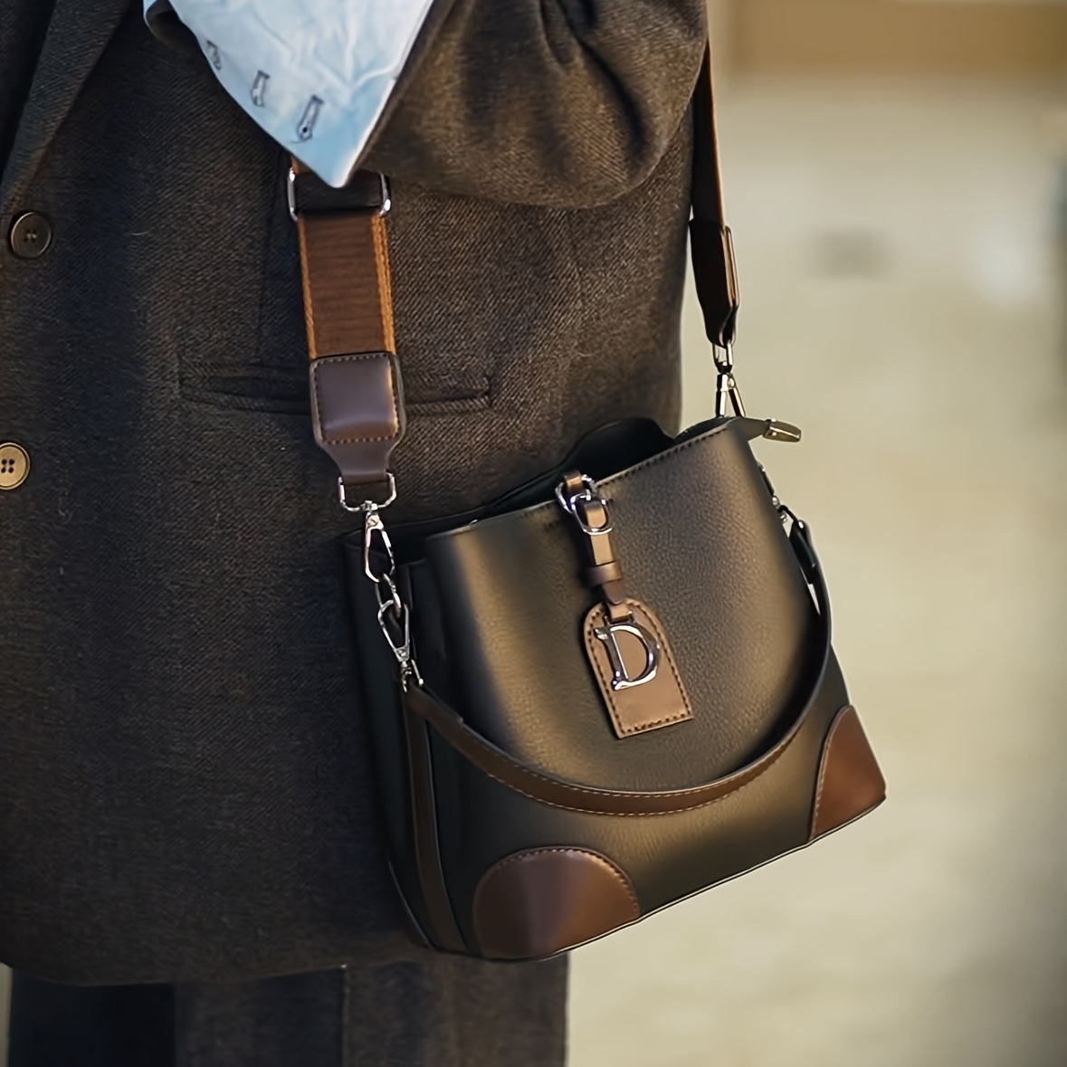 Stylish Women's Bucket Bag - Casual Crossbody, Compact Design with Golden Accents, Black/Brown, Adjustable & Detachable Strap for Everyday Use - Image 6